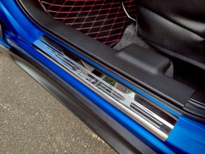 Suzuki Swift 1.2 GLX Navi Top สุด ปี 2019 ไมล์ 90,xxx km. เครื่อง เบนซิน เกียร์ Auto สีน้ำเงิน