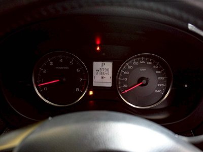 SUBARU XV, 2.0i AWD ปี 2012 โฉม ปี12-17 สีเทา เกียร์ออโต้ เครื่องยนต์ เบนซิน เลขไมล์เพียง 218,545 km.