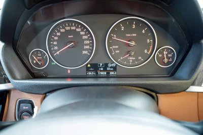 BMW 320d Laxury F30 ปี 2016