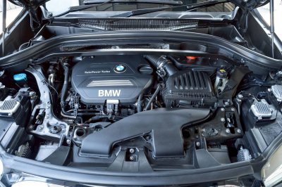 BMW X1, 2.0 sDrive18d xLine ปี 2017 สีดำ โฉม F48 ปี16-23