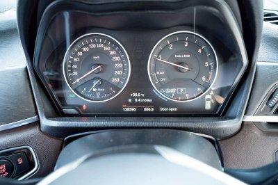 BMW X1, 2.0 sDrive18d xLine ปี 2017 สีดำ โฉม F48 ปี16-23