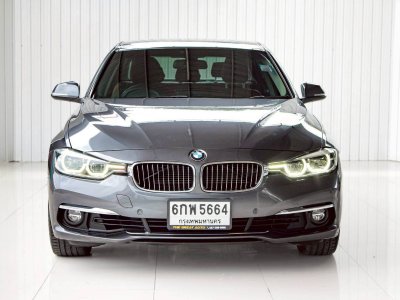 BMW SERIES3 330e LUXURY (LCI)ปี 2017 โฉม F30 ปี12-20 สีเทา เครื่องยนต์ เบนซิน + ไฟฟ้า เลขไมล์ 164,858 Km.