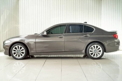BMW SERIES 5, 525d ปี 2013 สีน้ำตาลโฉม F10 ปี10-17