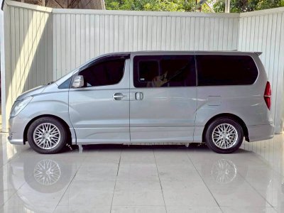 HYUNDAI H1, DELUXE ปี 2016 โฉม ปี08-18