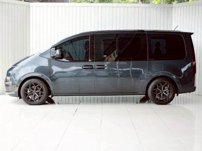 HYUNDAI STARIA, 2.2 S ปี 2022 โฉม STARIA เกียร์ AUTO สีเทา รถสวยครอบครัวพร้อมใช้งาน เครื่องยนต์ ดีเซล ไมล์แท้เพียง 85,137 km.
