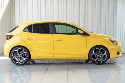MG 3 1.5 HYBRID รุ่น X ปี 2024 สีเหลืองโฉม ปี24-ปัจจุบัน