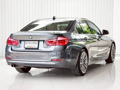 BMW SERIES3 330e LUXURY (LCI)ปี 2017 โฉม F30 ปี12-20 สีเทา เครื่องยนต์ เบนซิน + ไฟฟ้า เลขไมล์ 164,858 Km.