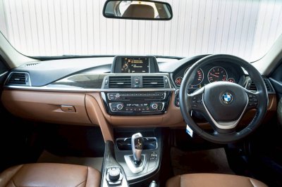 BMW 320d Laxury F30 ปี 2016