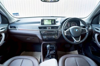 BMW X1, 2.0 sDrive18d xLine ปี 2017 สีดำ โฉม F48 ปี16-23
