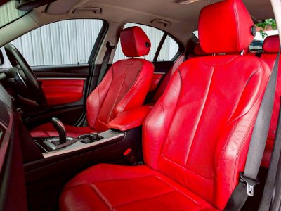 BMW SERIES 3, 330e sport ปี 2018 โฉม F30 ปี12-20 สีดำ เกียร์ Auto เครื่องยนต์ เบนซิน + ไฟฟ้า เลขไมล์เพียง 158,286 Km.