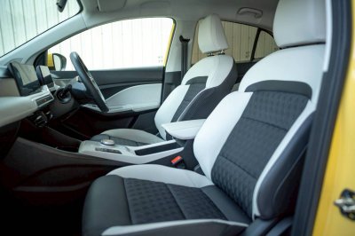 MG 3 1.5 HYBRID รุ่น X ปี 2024 สีเหลืองโฉม ปี24-ปัจจุบัน