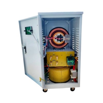 เครื่องปรับแรงดันไฟฟ้าอัตโนมัติ 20 KW SUNMOON รุ่น SVC2-20KW (ระบบเซอร์โวมอเตอร์) เครื่องปรับแรงดันไฟฟ้าอัตโนมัติ 20 KW SUNMOON รุ่น SVC2-20KW (ระบบเซอร์โวมอเตอร์)