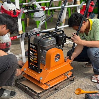 ROWEL เครื่องตบดินพร้อมเครื่องยนต์ 6.5 HP รุ่น PC80H/E ROWEL เครื่องตบดินพร้อมเครื่องยนต์ 6.5 HP รุ่น PC80H/E