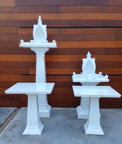 ศาลพระภูมิทรงโมเดิร์นสีขาว ขนาดกะทัดรัด ติดตั้งหน้าบ้านและอาคารพาณิชย์