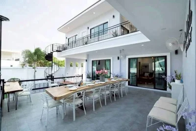 Pool villa for sale or rent Railway rd. Chaiyapruk2 near Jomtien