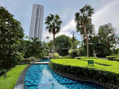 The Riviera Wongamat Beach for rent !