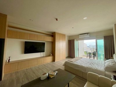 For Rent - View Talay 8 Beach front condominium Jomtien beach/ Pattaya