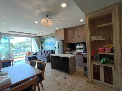 Cetus Beachfront Jomtien For Rent