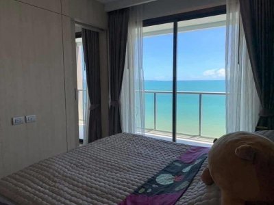 Aeras Beachfront Condo | Jomtien