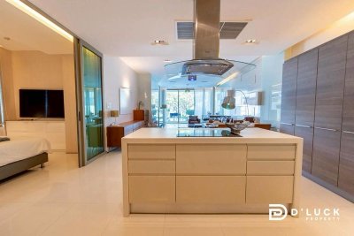 The  Sanctuary Wongamat Pattaya For rent Ready to move in close to the Private beach front can walk from room (direct owner)
