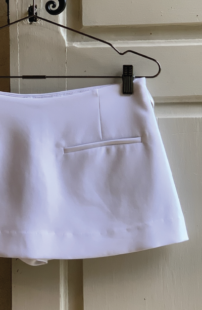 SOMETHING MERINGUE MINI SKIRT