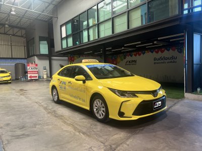 ALTIS 1.6 G ออโต้ LPG ถังโดนัท  ปี 2018