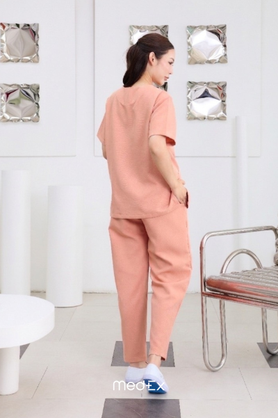 ชุดสครับ เสื้อ+กางเกง สีMilk Tea รุ่นCloud Wear