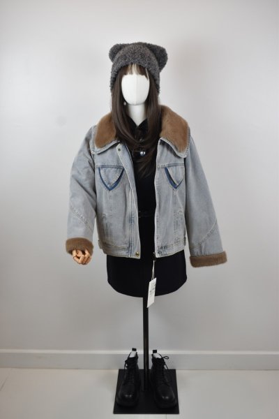 เสื้อโค้ทสั้นยีนส์ สียีนส์ ขนาด Mยีนส์ สียีนส์ ขนาด M