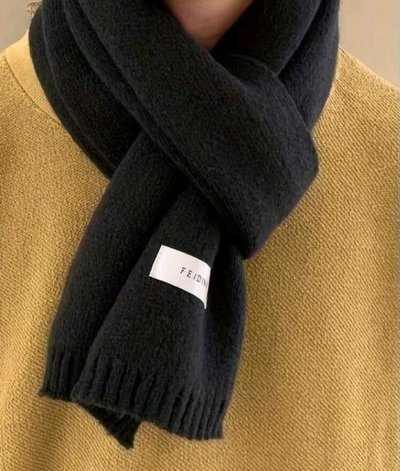 เช่าเสื้อโค้ท Freezy Chic Coat ผ้าพันคอ ไหมพรม สีดำ รุ่น 0381AoBKF