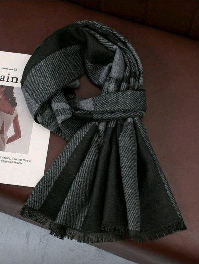 เช่าเสื้อโค้ท Freezy Chic Coat ผ้าพันคอ ไหมพรม สีเทา รุ่น 0386AoGYF