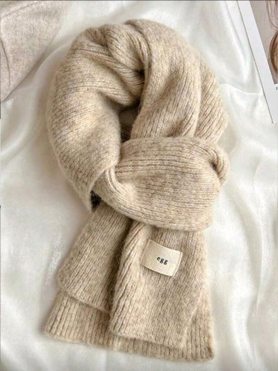 เช่าเสื้อโค้ท Freezy Chic Coat ผ้าพันคอ ไหมพรม สีครีม รุ่น 0388AoCMF