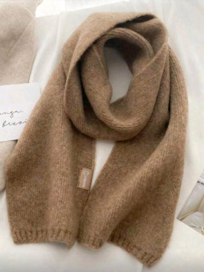 เช่าเสื้อโค้ท Freezy Chic Coat ผ้าพันคอ ไหมพรม สีน้ำตาล รุ่น 0393AoBWF