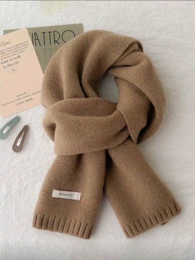 เช่าเสื้อโค้ท Freezy Chic Coat ผ้าพันคอ ไหมพรม สีน้ำตาล รุ่น 0404AoBWF