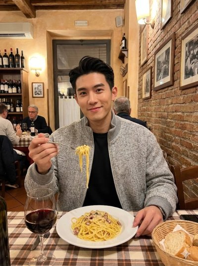 เสื้อกันหนาวผู้ชาย