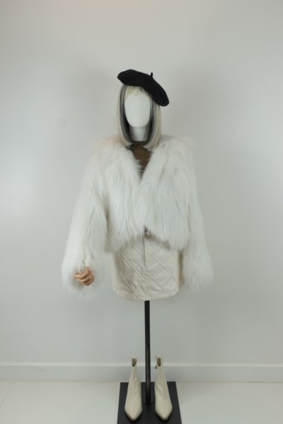 เช่าเสื้อโค้ท Freezy Chic Coat เสื้อโค้ทสั้น เฟอร์ สีขาว รุ่น 0030CFWTF