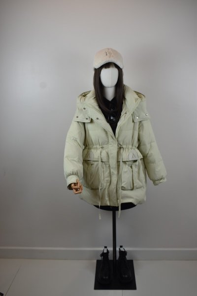 เช่าเสื้อโค้ท Freezy Chic Coat เสื้อโค้ทสั้น ขนเป็ด,โพลีนวม สีเขียว รุ่น 0100LDGRM