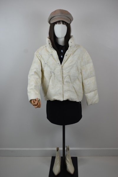 เช่าเสื้อโค้ท Freezy Chic Coat เสื้อโค้ทสั้น ขนเป็ด,โพลีนวม สีครีม รุ่น 0135CDCMS