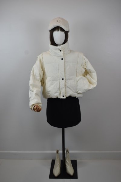 เช่าเสื้อโค้ท Freezy Chic Coat เสื้อโค้ทสั้น ขนเป็ด,โพลีนวม สีขาว รุ่น 0139CDWTS