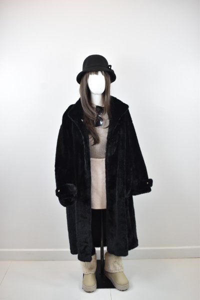 เช่าเสื้อโค้ท Freezy Chic Coat เสื้อโค้ทยาว ผ้าขนสัตว์ สีดำ รุ่น 0178LWBKL