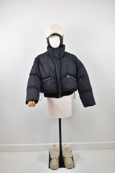 เช่าเสื้อโค้ท Freezy Chic Coat เสื้อโค้ทสั้น ขนเป็ด,โพลีนวม สีดำ รุ่น 0184CDBKF