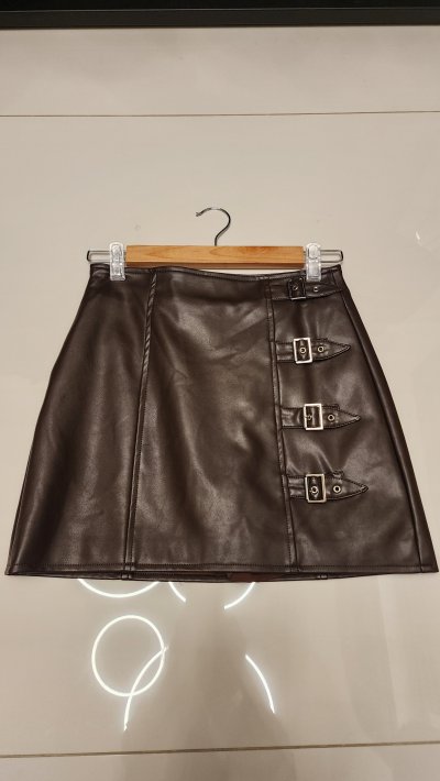 กระโปรงหนัง สีน้ำตาล ขนาด S หนัง สีน้ำตาล ขนาด S