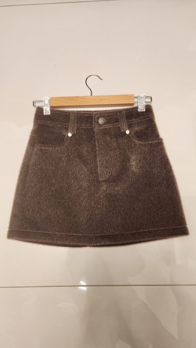กระโปรงผ้าขนสัตว์ สีน้ำตาล ขนาด XS ผ้าขนสัตว์ สีน้ำตาล ขนาด XS