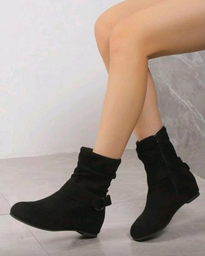 เช่าเสื้อโค้ท Freezy Chic Coat รองเท้า-0318BVBK กำมะหยี่ สีดำ รุ่น 0318BVBK40