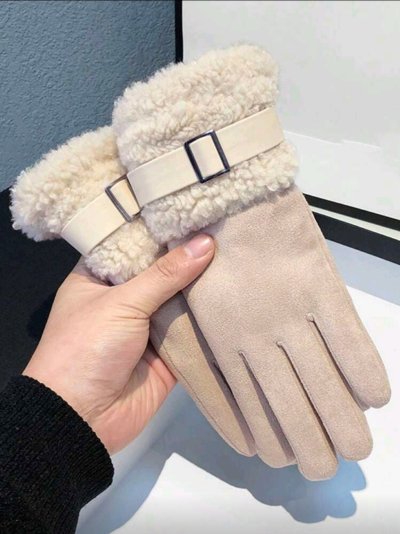 เช่าเสื้อโค้ท Freezy Chic Coat ถุงมือ ผ้าวูล สีครีม รุ่น 0321VZCMF