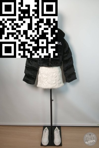 เสื้อแจ็คเก็ต ขนเป็ด,โพลีนวม สีดำ ขนาด Free Size