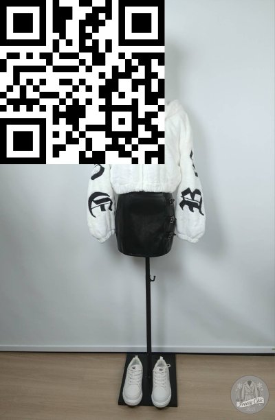 เสื้อกันหนาว ผ้าขนแกะ สีขาว ขนาด M