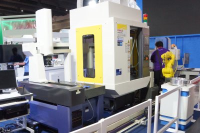 CNC Machine Tending Robot System
