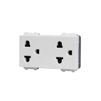 เต้ารับคู่มีกราวด์ 3 ขา 16 แอมป์ 250 โวลต์