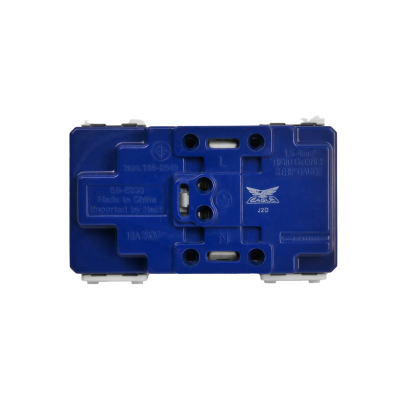 เต้ารับคู่มีกราวด์ 3 ขา 16 แอมป์ 250 โวลต์