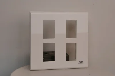 แผงหน้ากาก 4 ช่อง